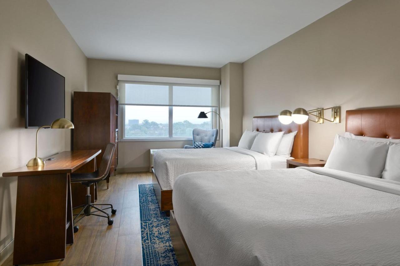 Hotel Four Points By Sheraton Houston Intercontinental Airport 3*
