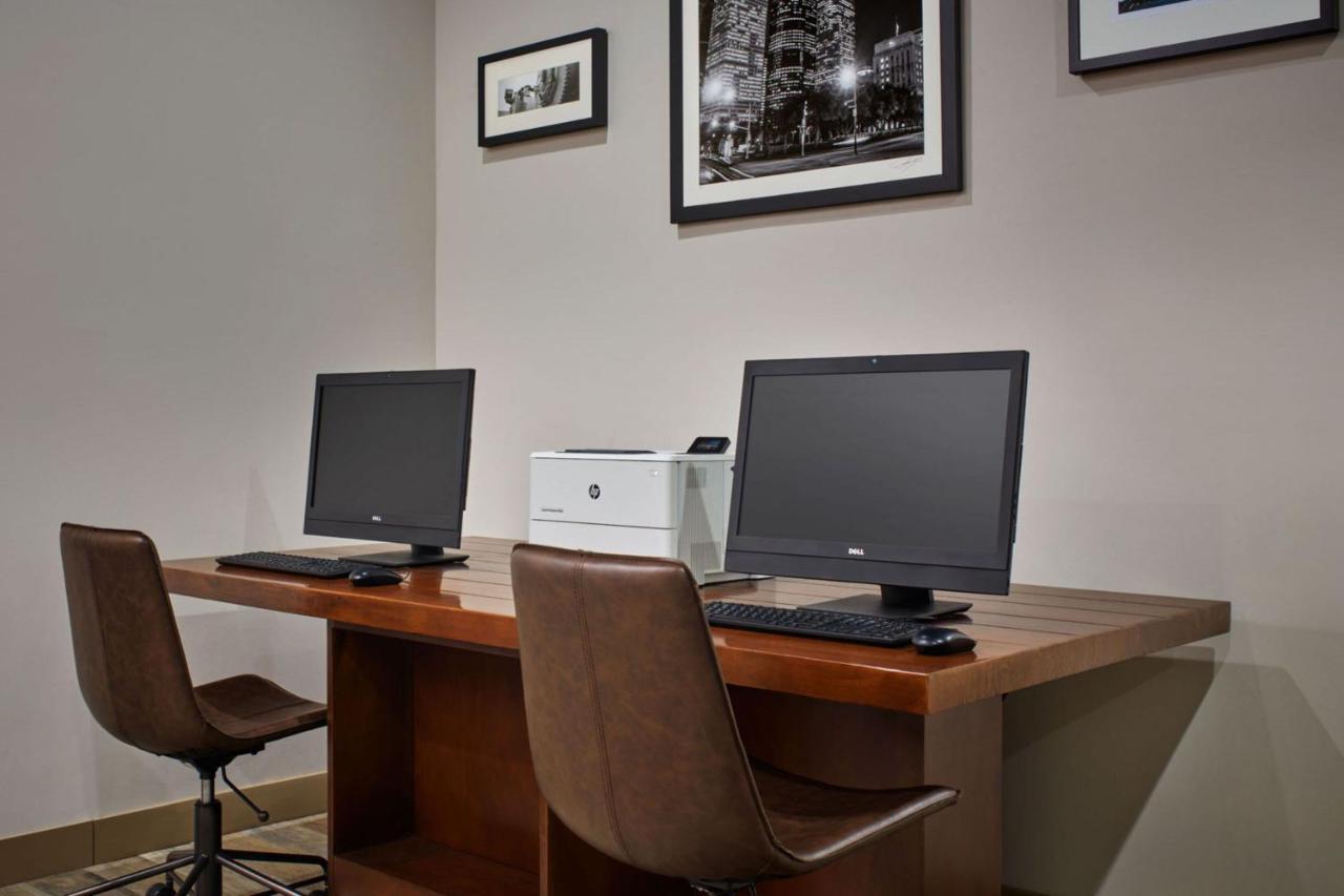 Four Points By Sheraton Houston Intercontinental Airport 3*