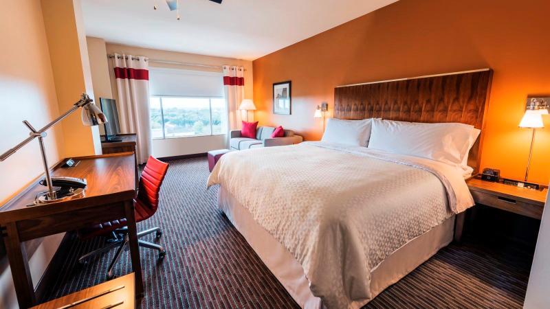 Hotel Four Points By Sheraton Houston Intercontinental Airport 3*